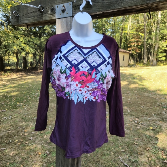 NWOT- Floral- Long Sleeved Rashgard- Bathing Suit Top with Built in Bra- Size XL - Picture 4 of 7